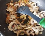 Foto del paso 3 de la receta: Copitas de champiñón y espinaca