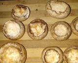 A picture of step 1 of Cheesy stuffed Mushroom.