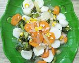 Foto langkah ke 5 dari resep Tumis brokoli wortel mix bakso ikan.