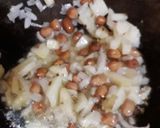 A picture of step 1 of Masala aata noodles.