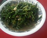 Foto langkah ke 4 dari resep Tumis pakis terasi favorit keluarga.
