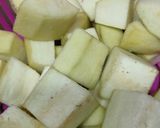 Foto del paso 1 de la receta Guiso de patatas y berenjenas
