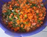 A picture of step 1 of Dambun couscous da lettuce da kifi #kanostate.