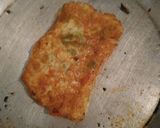 A picture of step 3 of Egg Cheese sandwich.