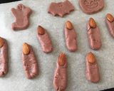 A picture of step 5 of Spooky Halloween Cookie.