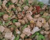 Foto langkah ke 3 dari resep Eseng tahu ucet dan telur.