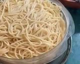 Foto del paso 1 de la receta: Frijoles negros con pollo empanizado y pasta roja