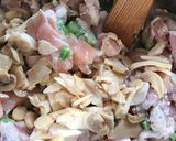 Foto del paso 4 de la receta: Risotto de apio, pollo y hongos