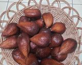 Foto langkah ke 1 dari resep Asinan Salak Asam Manis Pedas Segar.