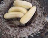 Foto langkah ke 1 dari resep Pisang Goreng Toping meses coklat.