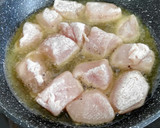 Foto del paso 3 de la receta: Pollo en salsa de naranja