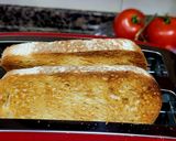 Foto del paso 1 de la receta: Tostas de aguacate con queso gratinado y jamón
