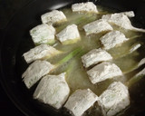 Foto del paso 8 de la receta: Chuletas gratinadas con queso y alcachofas fritas