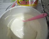 Foto langkah ke 2 dari resep Bolu Mekar Semangka Kuning.