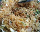 Foto langkah ke 5 dari resep Bihun goreng🤤🍽️.