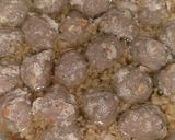 Foto langkah ke 7 dari resep Bola - bola Daging kukus.