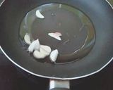 Hình bước làm 2 của món Thịt Ba chỉ xào măng tây