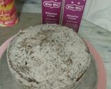 A picture of step 11 of Golden painted choc cake design.....