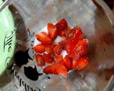 Foto langkah ke 3 dari resep Olahan Strawberry~Dessert Cream Cheese Strawberry.