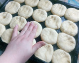 Foto del paso 5 de la receta: Facturas de Manteca, con crema pastelera y membrillo 😊