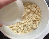 A picture of step 2 of Mum’s plate chicken pie.