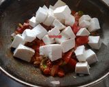 A picture of step 5 of Paneer, Onion and Capsicum sabzi.