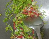 Foto langkah ke 5 dari resep Tumis bunga pepaya.