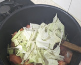 運動後的宵夜~~蒜苗蕃茄鮪魚蔬菜湯的食譜步驟2照片