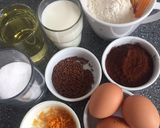 Foto del paso 1 de la receta Bizcocho de chocolate y rehogado con salsa de chocolate