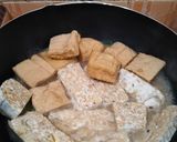 Foto langkah ke 5 dari resep Bacem Tahu Tempe Otentik Kampung.