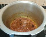 A picture of step 5 of Spicy Gobhi Matar.