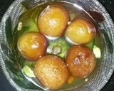 A picture of step 22 of Bread gulab jamun.