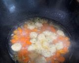 Foto langkah ke 2 dari resep Sup bola udang.