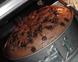 A picture of step 3 of Chocolate chips cake.