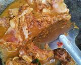 รูปขั้นตอนการทำที่ 3 ของ ผัดเผ็ดไก่ใส่ใบยี่หร่า