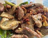 รูปขั้นตอนการทำที่ 3 ของ หมูทอดขมิ้นกระเทียม🫚🧄