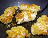 Foto del paso 4 de la receta: Pollo rebozado con claras de huevo y panko