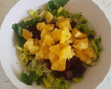 Foto del paso 3 de la receta: Ensalada verde con betabel y naranja