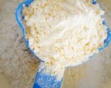 A picture of step 3 of Custard cookies.