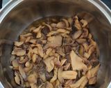 Tejszínes-gombás csirkemell, gluténmentes galuskával recept fázis 2 fotója