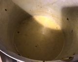 Une image de l'étape 6 de Moules au céleri,oignon de roscoff et curry.