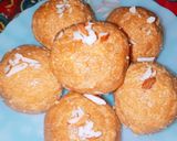 A picture of step 6 of Rava besan ladu.