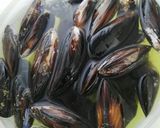 Foto del paso 1 de la receta Mejillones a la cerveza