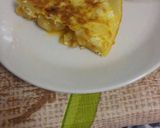 Foto del paso 4 de la receta: Tortillita de patatas con cebolla