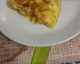Foto del paso 4 de la receta: Tortillita de patatas con cebolla
