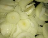 Foto del paso 2 de la receta: Tarta de calabacín y cebolla