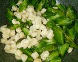 Hình bước làm 4 của món Đậu Rồng Xào Cồi Sò Điệp