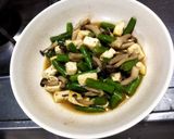 Foto langkah ke 6 dari resep Tumis tahu putih buncis shimeji.