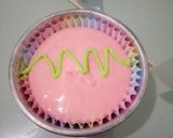 Foto langkah ke 5 dari resep Bolu Kukus Karakter Pinky.