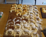 Foto del paso 9 de la receta: Medialunas con dulce de leche repostero